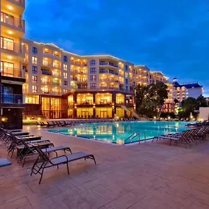 Golden Line Aparthotel